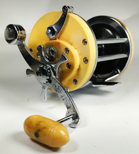 Garcia MITCHELL 600 Reel Made In France Working Good - Picture 2 of 18