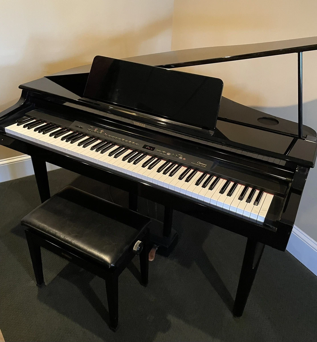 Yamaha Clavinova clp 555