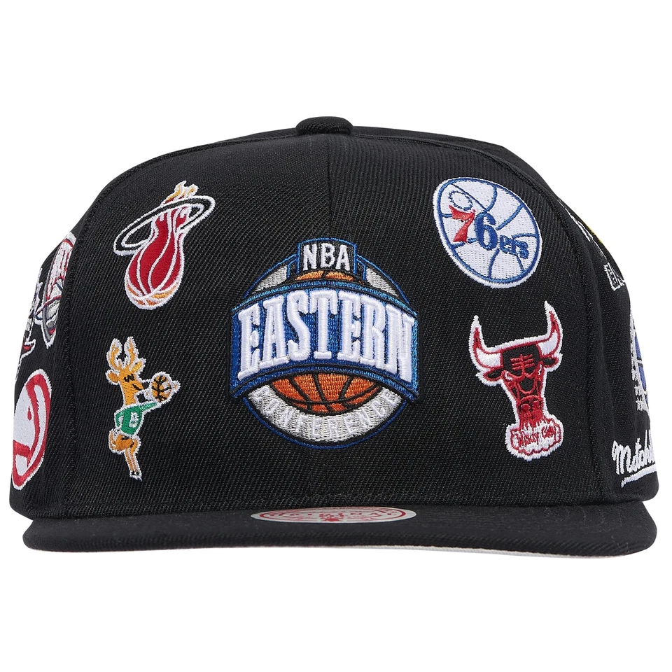 PARA HOMBRES MITCHELL & NESS NBA CONFERENCIA ALL OVER STOCK MUERTO HWC NBA EAST - NEGRO Foto 2 de 4
