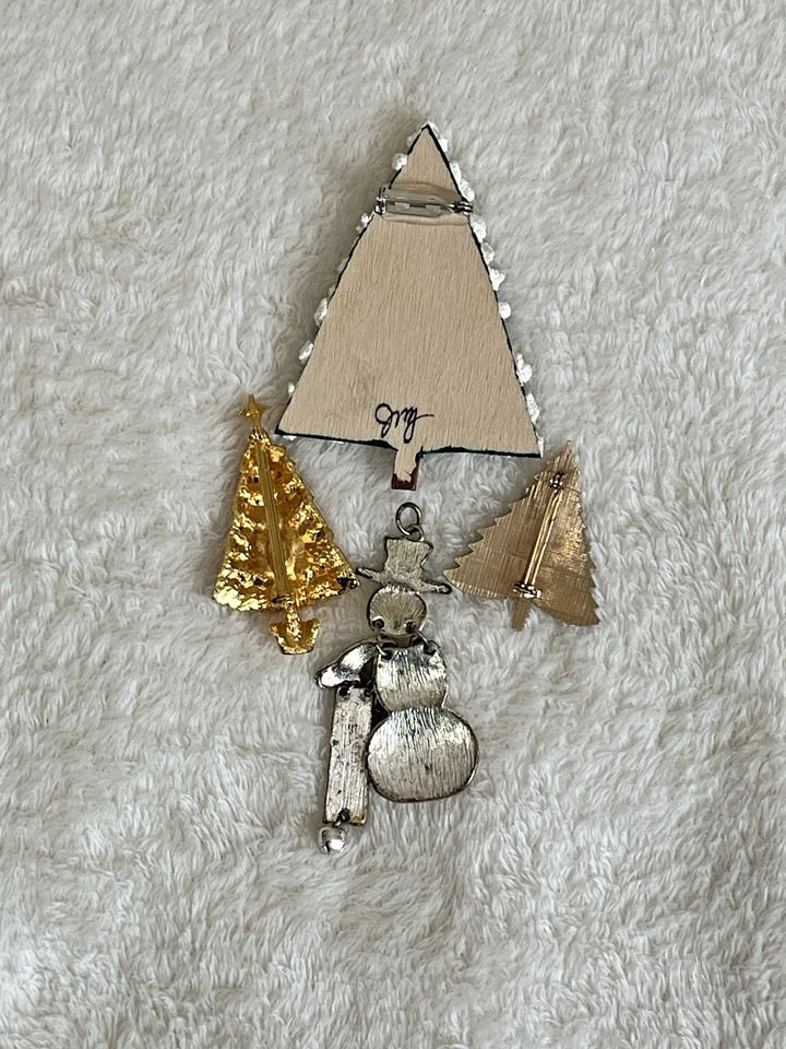 Fun Lot of 4 Vintage & Handmade Christmas 3 Tree Pins & 1 Snowman Charm - Image 2 of 4