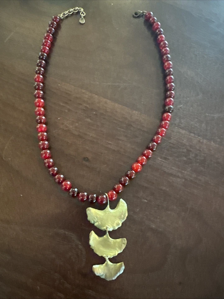 Michael Michaud red horn bead necklace with stacked ginkgo leaf pendant. - Image 2 of 4