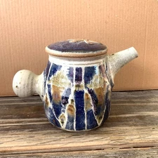 signed art studio pottery teapot knob handle daisy lid William H Crutchfield