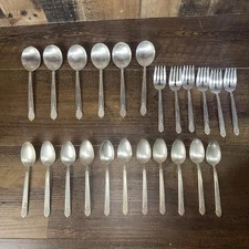 Moss Rose By King Edward / National Silver Co Vintage Silverware 23 Pc.