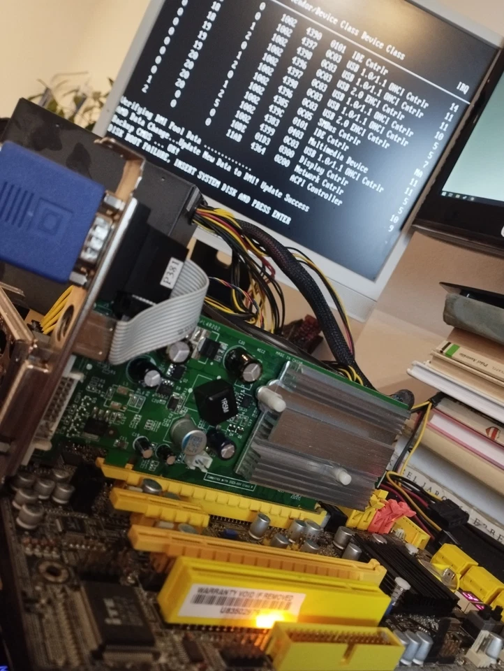 DFI Lan Party 790G SOCKET AM2 - Image 2 of 3