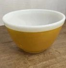 Pyrex Mixing Bowl Mustard Color Bowl 1  1/2 pt 407