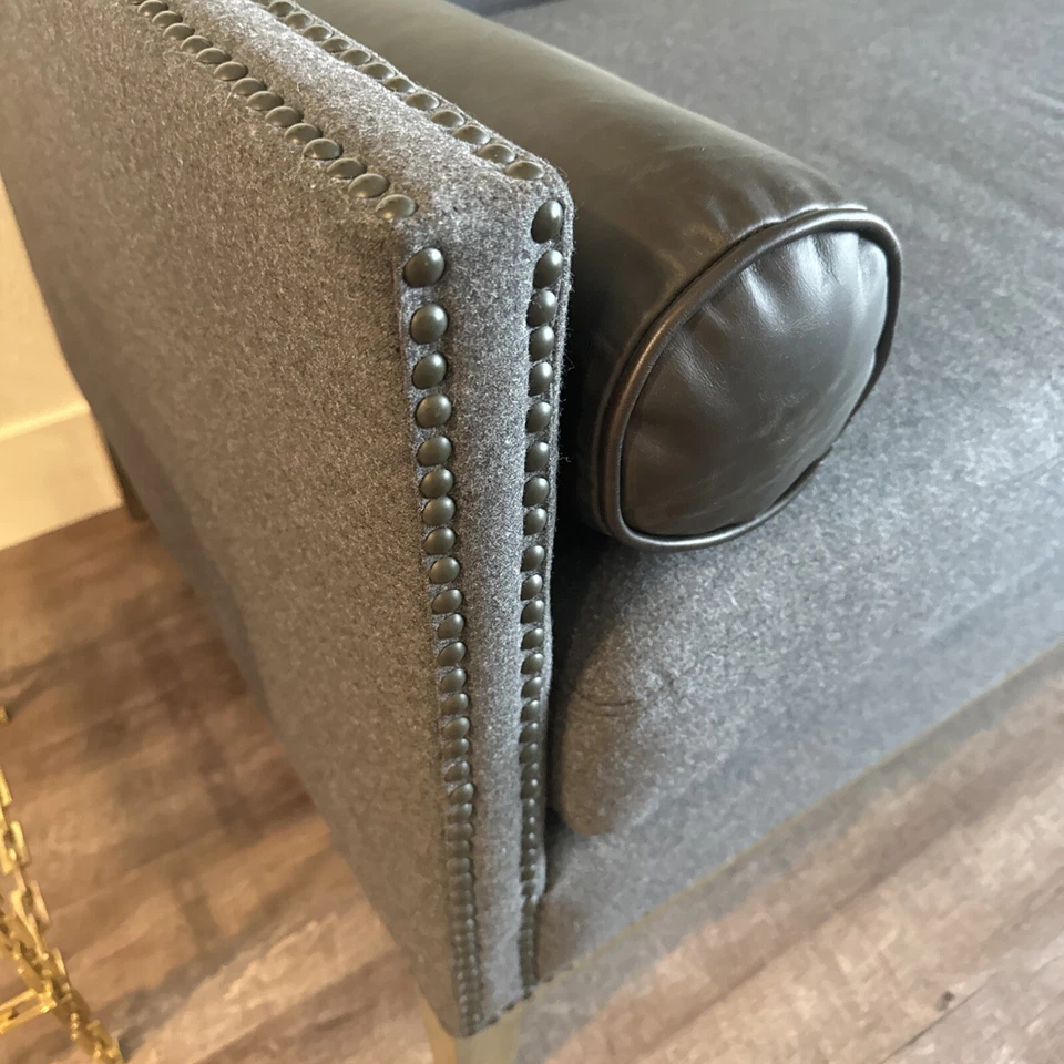 Chaise doble en fieltro carbón refuerzos de cuero por cuatro manos Foto 3 de 4