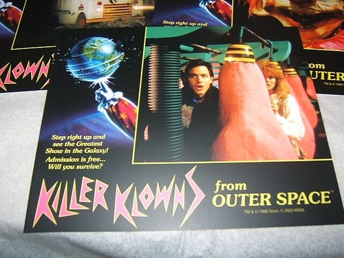 Killer Klowns From Outer Space Set di 5 Poster Film 10X8 Clown Alieni🍿 - Foto 2 di 6