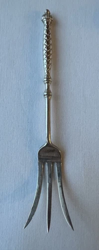 Vintage Gorham Sterling Silver H824 Lemon Fork Berry Relish 15 Grams