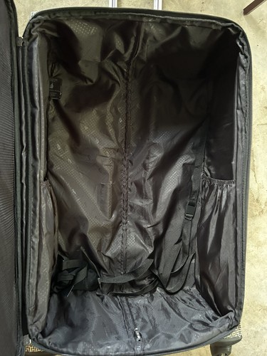 Large London Fog Luggage 19" x 30" - Picture 8 of 15