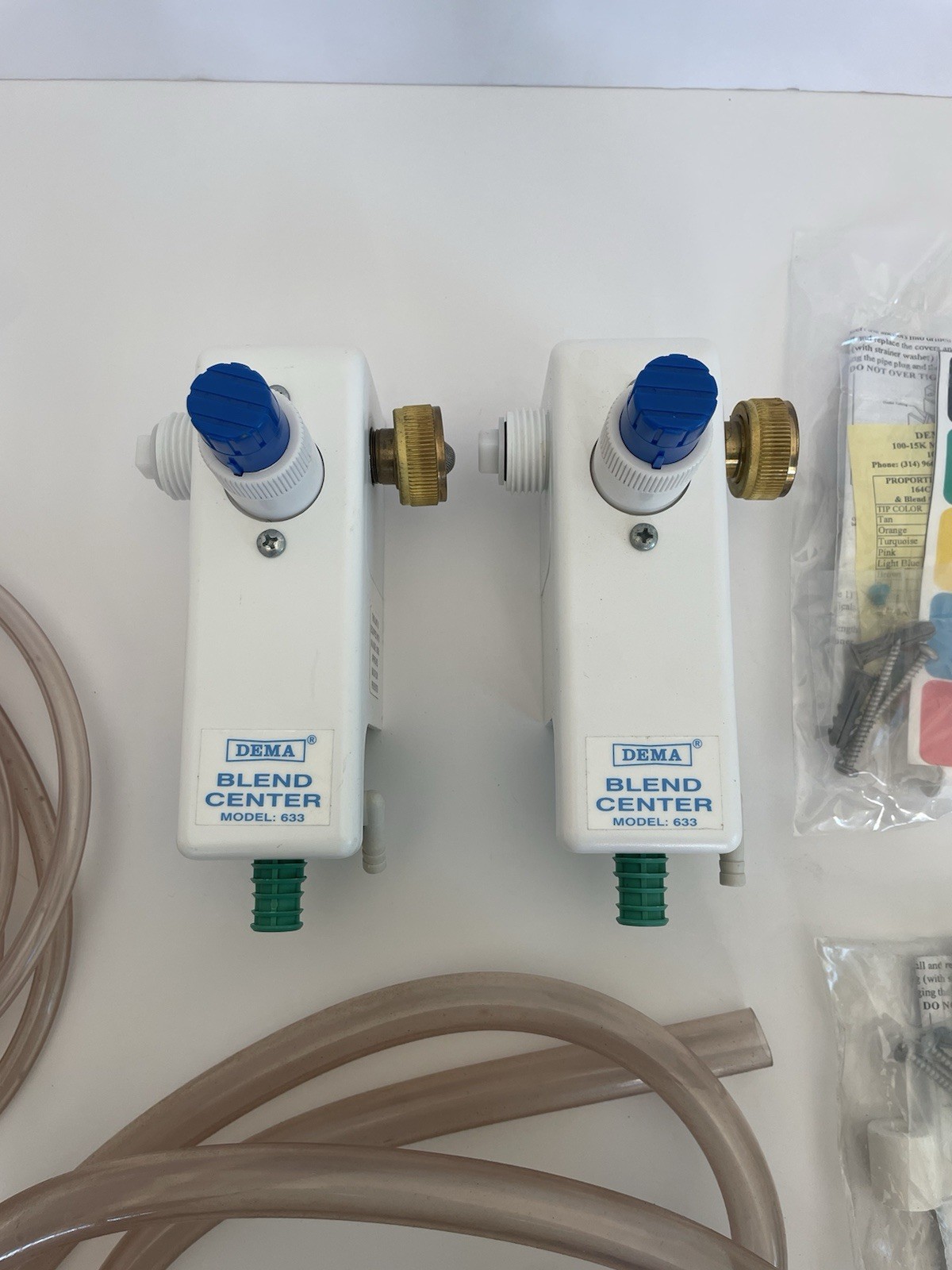 Dispenser Dema 633GAP.B4 Blend Center Single Station Wall Mount Lot Of 2 NEW