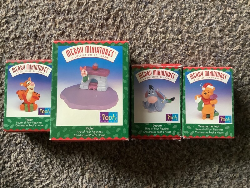 Complete Set Merry Miniatures Hallmark Christmas Pooh's House Eeyore Tigger-D