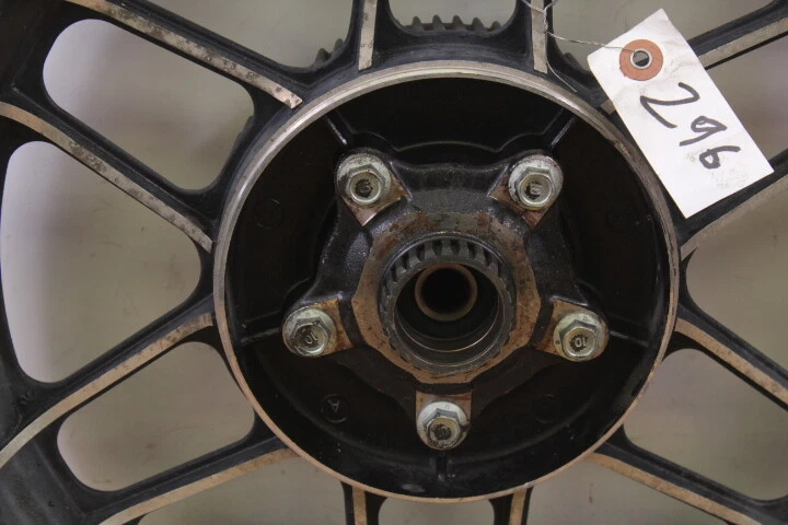 Rueda trasera/llanta con brida motriz 84 HONDA CB650SC NIGHTHAWK 650 Foto 2 de 4