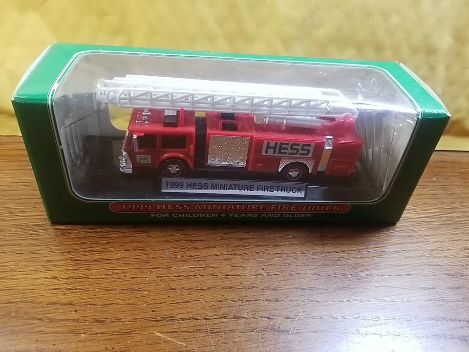 Hess Miniature Fire Truck NIB - Image 2 of 4