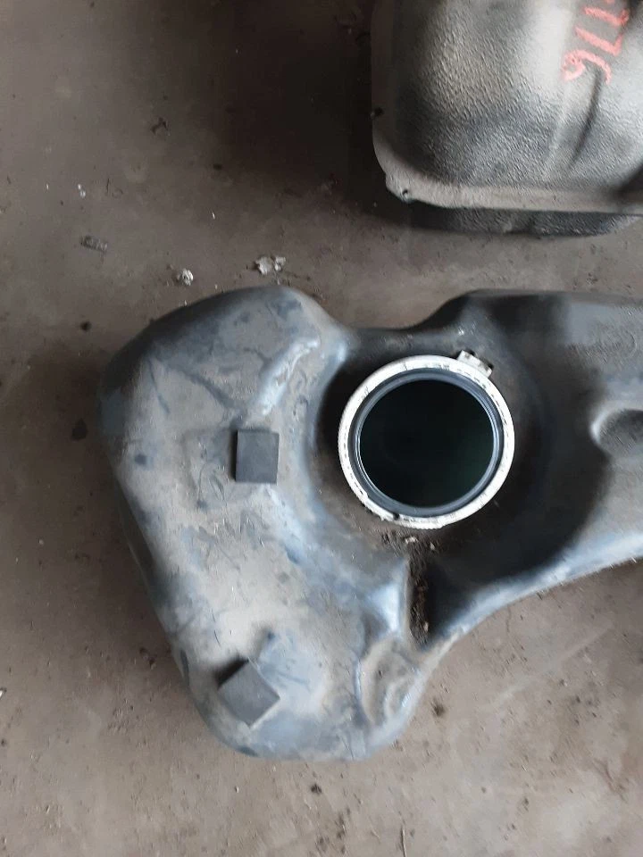 (LOCAL PICKUP ONLY) Fuel Tank N52N Engine Fits 08-13 BMW 128i 1529678 — 第 2/4 张图片