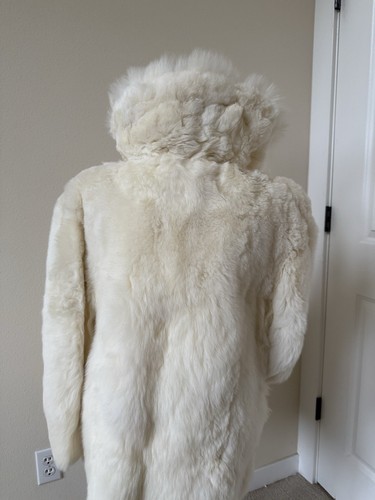 Vintage Incredibly Soft 100% Alpaca Fur Coat (ethically Sourced!) Super Rare! - Picture 5 of 8
