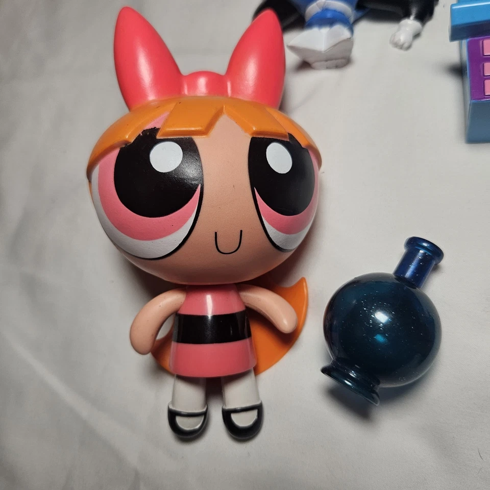 Trendmasters 2000s Powerpuff Girls Blossom Laboratory Playset & Bubbles Plush - Image 3 of 4