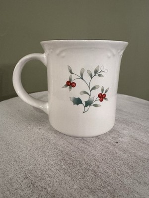 Pfaltzgraff Winterberry Mugs 3.75  Tall