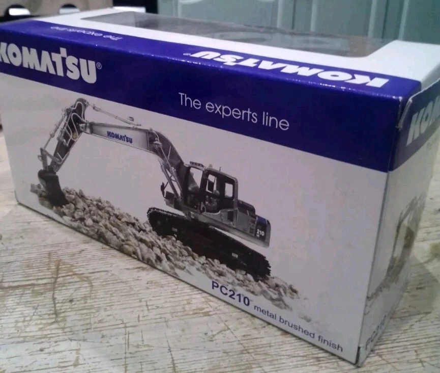 🚜 Universal Hobbies Komatsu PC210 1:50 Limited Ed Metal | Escavatore 🏗️ - Immagine 3 di 4