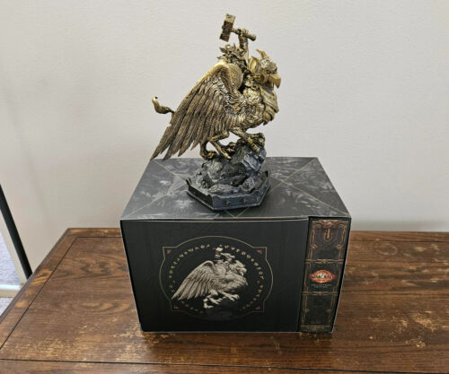 STATUE, BOOK, PIN, - World of Warcraft The War Within Collector's Edition NO KEY