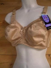 New BALI Intimates Comfort U Design Bra (38 C) Beige Nylon /Spandex NWT $36
