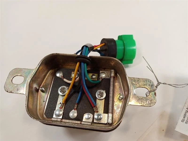 Toyota 1979-1984 camioneta pickup 4 corredores regulador de voltaje R20 R22 9595956 Foto 3 de 4