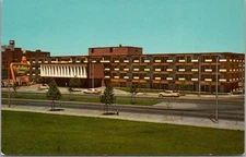 NASHVILLE, Tennessee Postcard "HOLIDAY INN Capitol Hill" / Curteich Chrome 1960