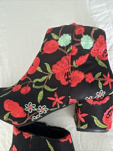 Qupid Womens Black Embroidered Side Zip Ankle Boots Size 7 Orange/Green Floral - Picture 2 of 11