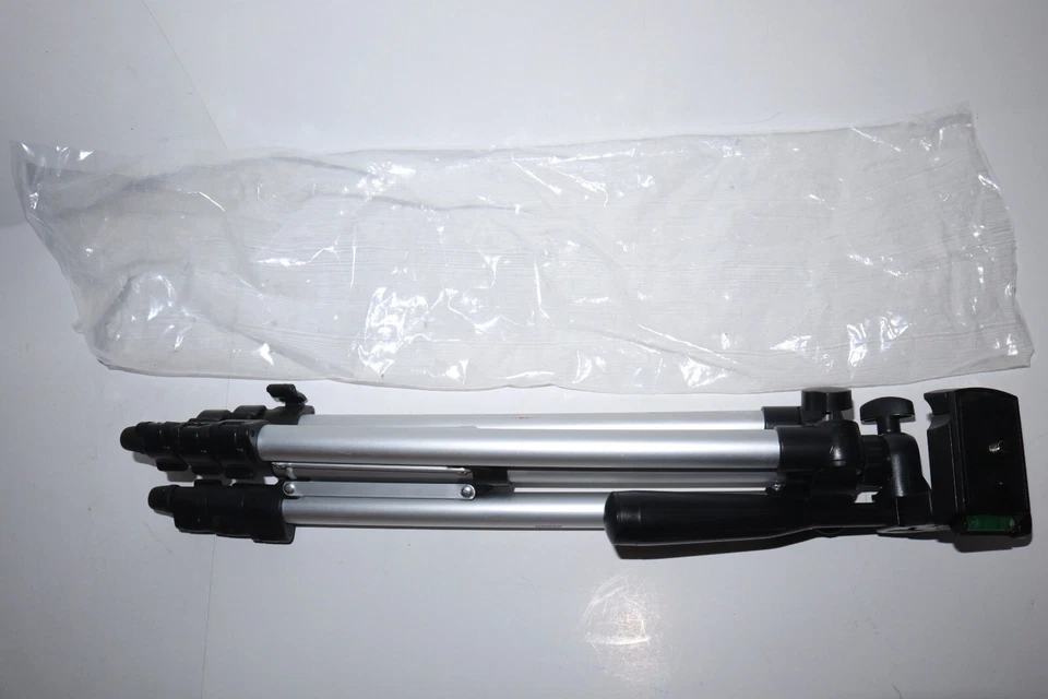 Camera Tripod Precision Design PD-50PVTR with Carrying Case 50" Compact Travel - Image 2 of 4