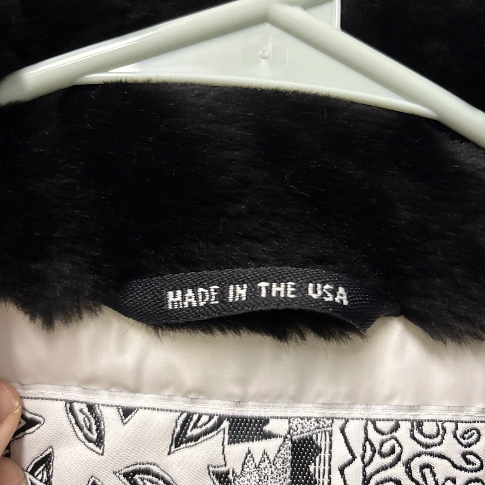 Vintage NILS Women’s White Skiwear Belted Zip Up Puffer Ski Jacket Size 10 USA - Image 2 of 4