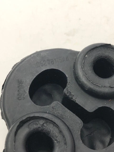 Dodge 2001-2005 aislador de soporte de escape de neón OEM Mopar 5278115AA Foto 2 de 4