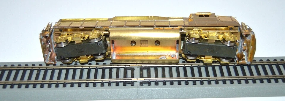 Hallmark Models HO Brass GP50 w/Dynamic Brakes Santa Fe Version New in Box - Image 4 of 4