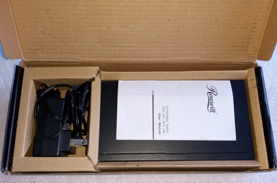 Rosewill 8 Port 10/100 Mbps Switch RFS-108 RJ-45 Connectr Supports Nway Protocol - Image 3 of 4