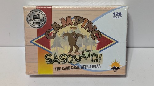 Camping mit Sasquatch Kartenspiel - 128 Karten - Neu Sealed - TAGIE Award Nominiert