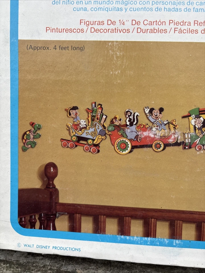Walt Disney “Casey Jr.” Pin-Up Juego de Decoración de Pared DE COLECCIÓN Nuevo En Caja Raro Completo Foto 4 de 4