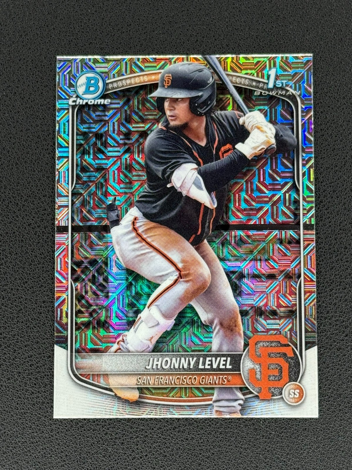 2025 Bowman - JHONNY LEVEL #BCP-147 - 1st Chrome Prospects Mojo Refractor Giants