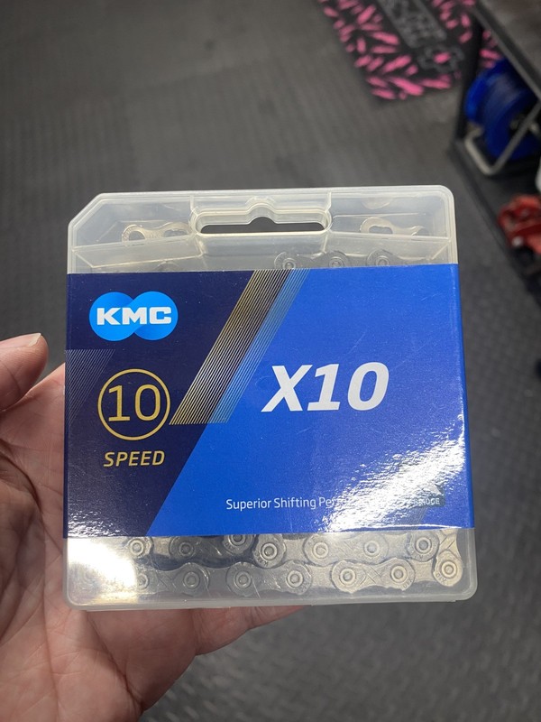 KMC 10 Speed Chain X10 - new