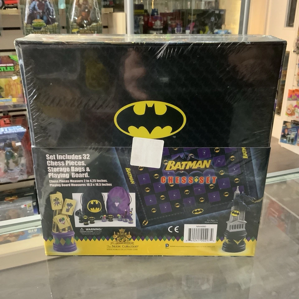 Batman The Dark Knight vs The Joker Chess Set Noble Collection DC Comics Sealed - Image 3 of 4