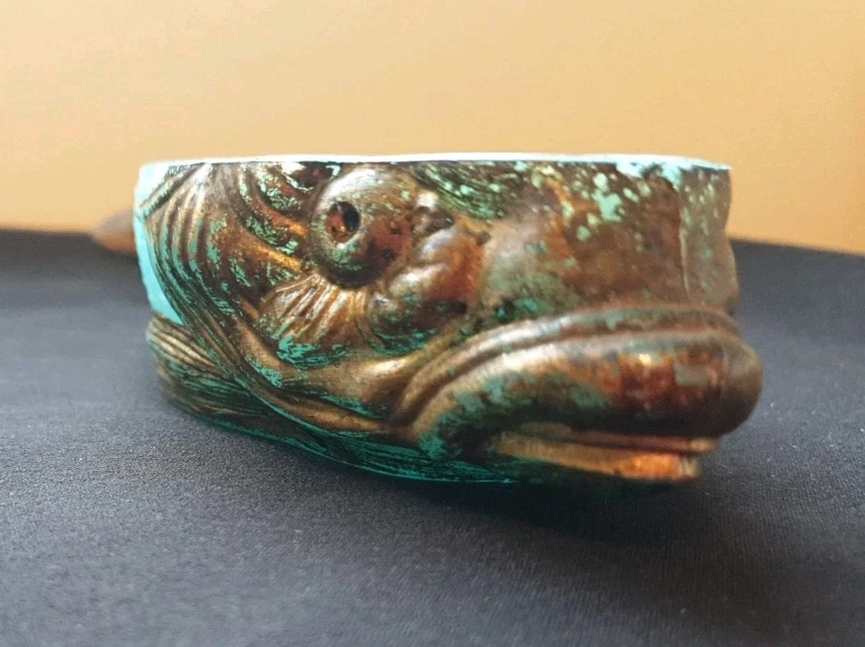 ANCIEN BAS DE SUCRIER OPALINE DE FOIRE BLEUE POISSON CARPE VALLERYSTHAL SIGNÉ - Photo 2/4