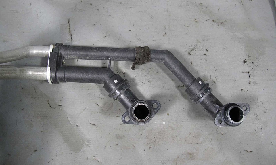 Juego de mangueras de metal y plástico con núcleo de calefacción Behr 1988-1997 usadas OEM para BMW E34 E32 E31 Foto 3 de 4