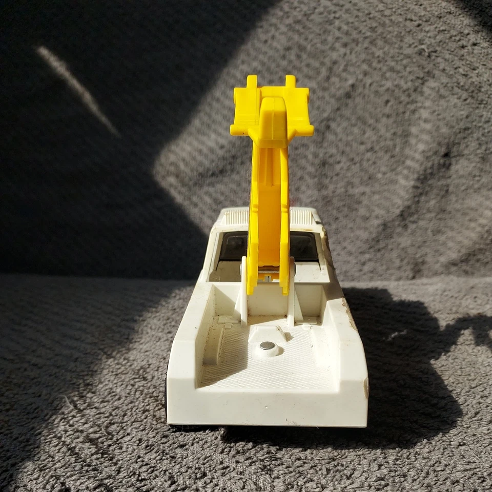 Camión de remolque Ernest Holmes de metal fundido a presión Tonka de 6 3/4 pulgadas de largo. Años 70 Foto 4 de 4