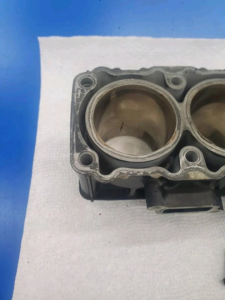 Kawasaki Ninja 300 EX300 2013-2017 parte del cilindro del motor #11005-0675 Foto 4 de 4