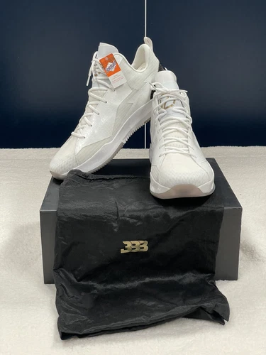Big Baller Brand/BBB ZO2 Triple white Size 15
