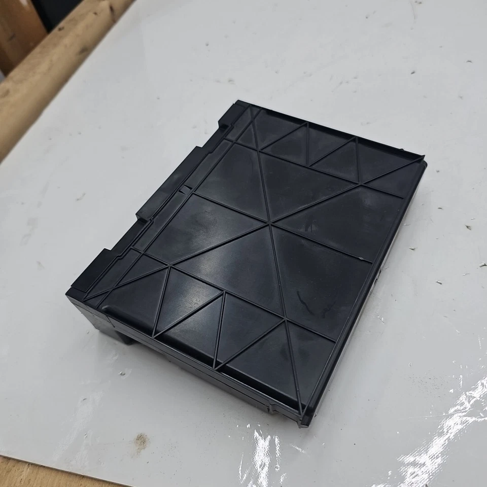 2013-2016 CHEVY CRUZE OEM BODY CONTROL MODULE UNIT BCM 13589325 - Image 4 of 4