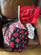 Lot of University of Wisconsin Red White Fan Flag Bucky Badger Women’s Neck Scar