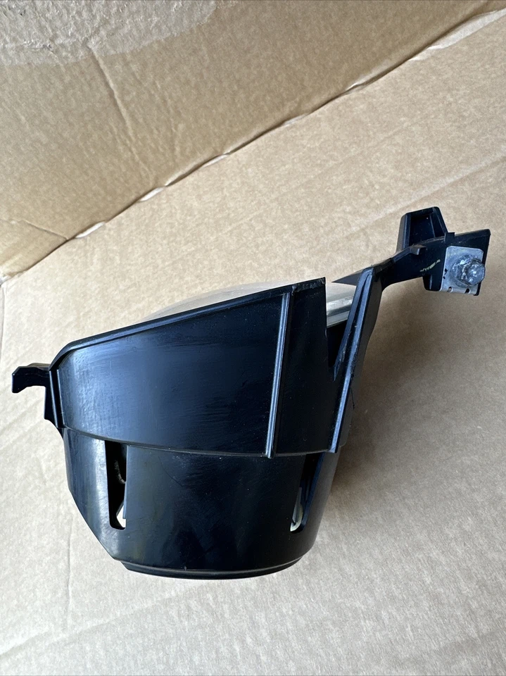 OEM 05-07 TOYOTA AVALON ПЕРЕДНИЙ УГЛОВОЙ ПРОТИВОТУМАННЫЙ ФОНАРЬ СО СТОРОНЫ ВОДИТЕЛЯ В СБОРЕ - Изображение 4 из 4