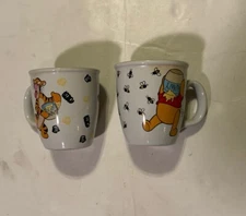 Disney Tigger And Winnie The Pooh Ceramic Coffee Mugs Set Of Two 10 Oz.VTG. /
