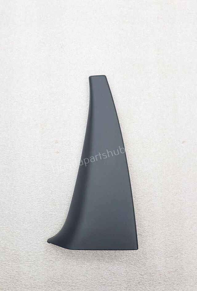 02-06 Honda CR-V Right Rear Door inner Quarter Garnish 02-06 Honda CR-V Right Rear Door inner Quarter Garnish