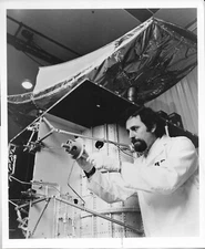 PROPULSION THRUSTER NEW COMMUNICATION SATELLITE RCA 8" X 10" B/W ORIGL PHOTO
