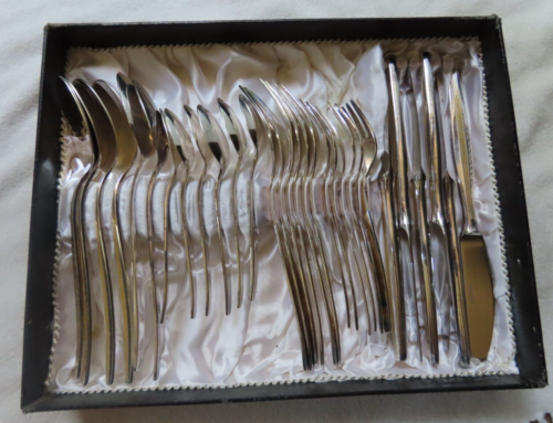 NEW Original Packaging 30 Piece Auerhahn LARISSA EXQUISITE Gold Decor 90 Silver - Picture 16 of 19