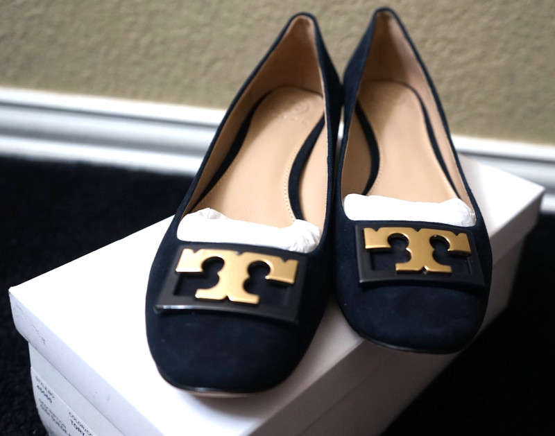 New Tory Burch Gigi Suede Pump Tory Navy Gold Logo Low Heel Shoes Womens 7.5